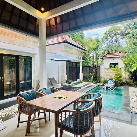 Villa Banua Seminyak Bagian luar foto